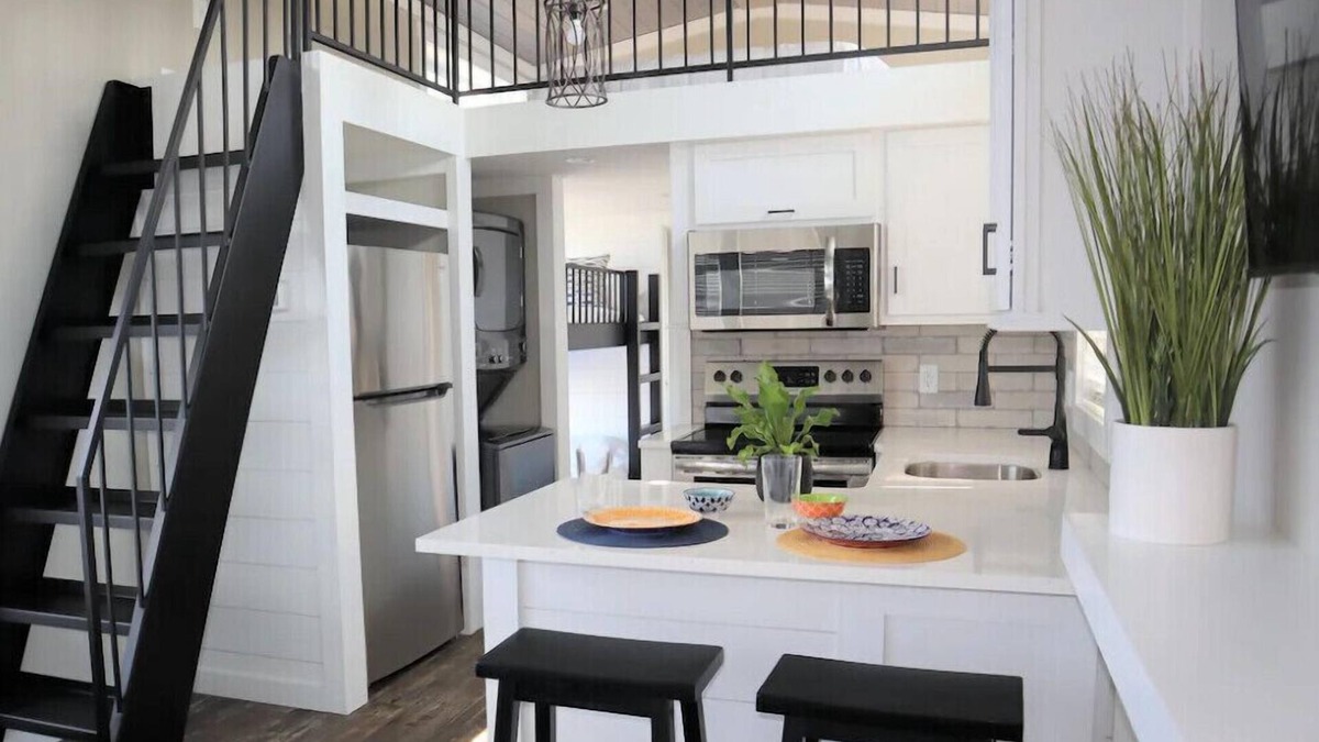 Sandusky Cottage | Comfy Cottage #26 at Bayfront Resort in Sandusky