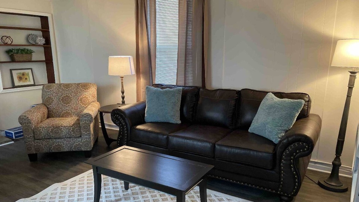 Elizaville Cottage | Comfy cottage in Historic Old Washington