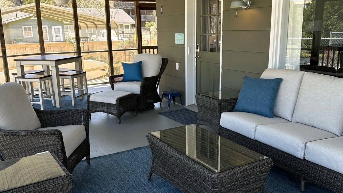 White Lake Cottage | Comfy cozy cottage at White Lake