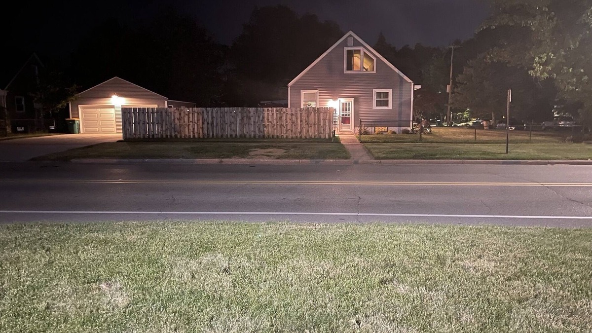 Ypsilanti House | Comfy, Cozy & heartwarming dwelling for up to 4.