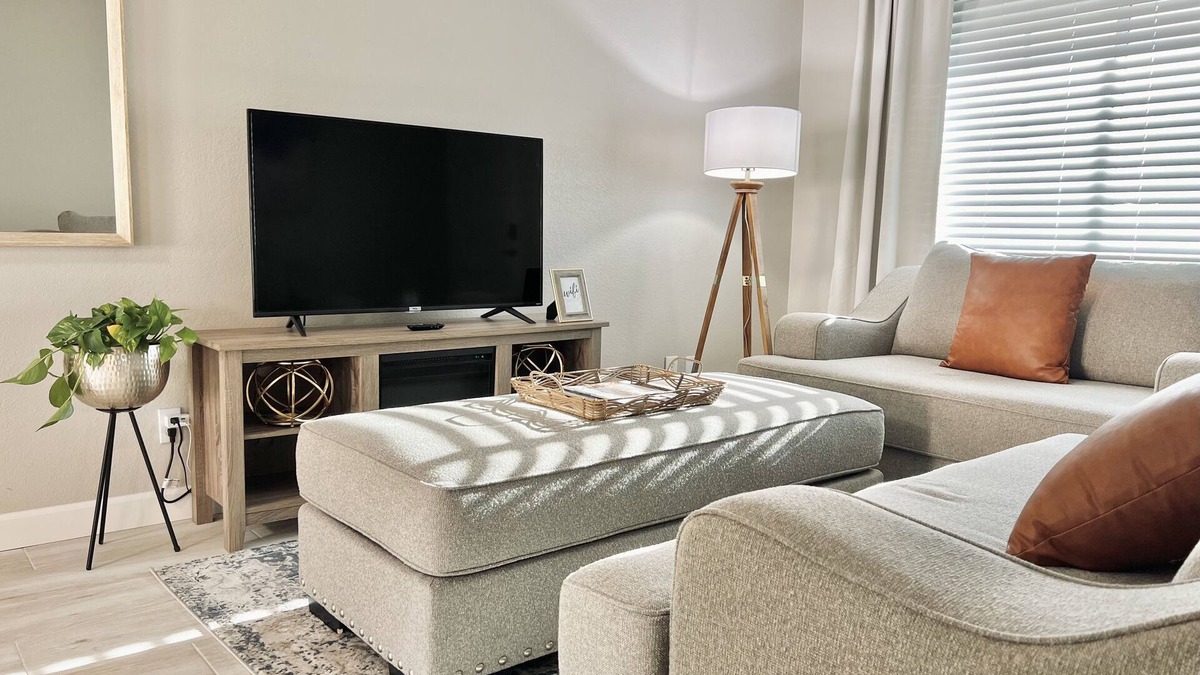 Gilbert House | Comfy & Cozy *Pet Friendly* Downtown Gilbert Home