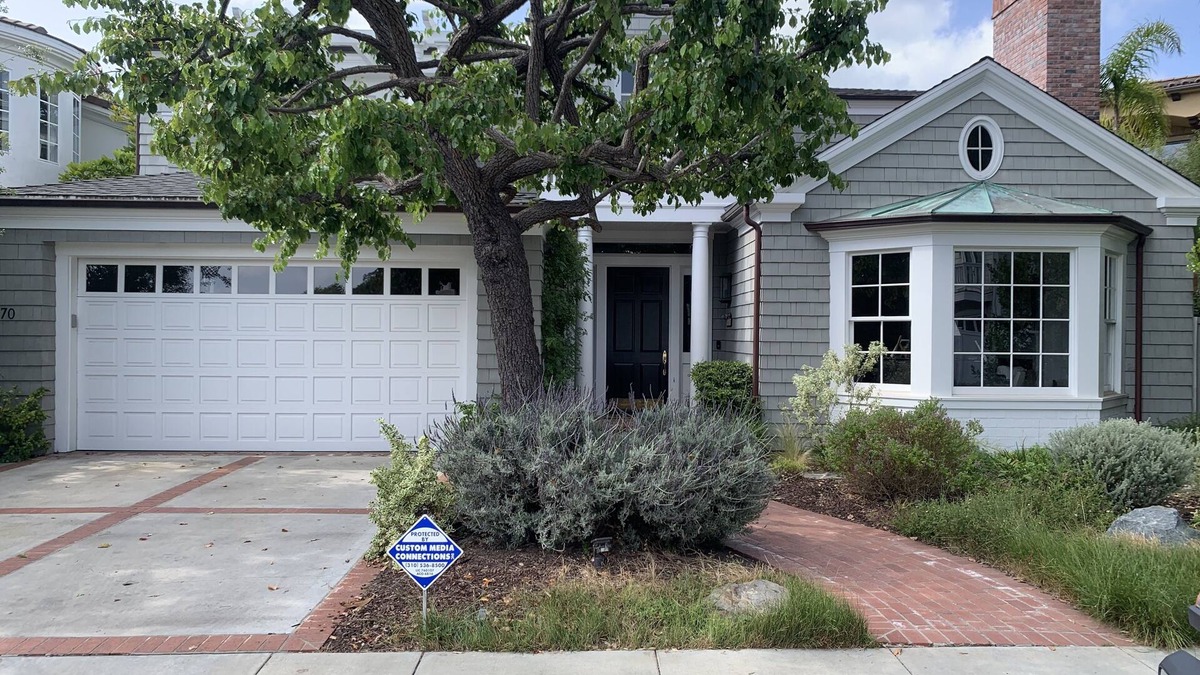 Tree Section House | Comfy Family Home at the Beach