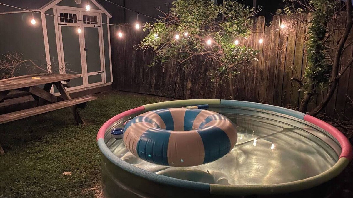 Bayou St. John House | Comfy Gem with Cowboy Pool, Yard, Porch, & Laundry