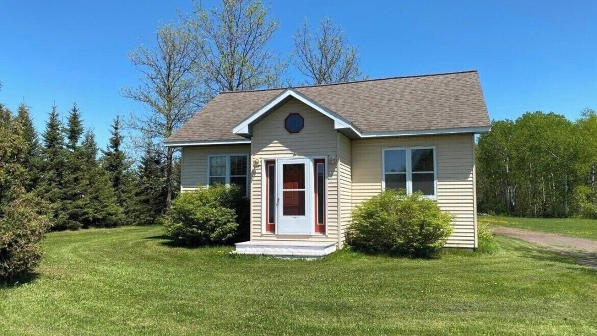 Bergland House | Comfy home on ORV/Snowmobile trail system and a perfect view of Lake Gogebic!