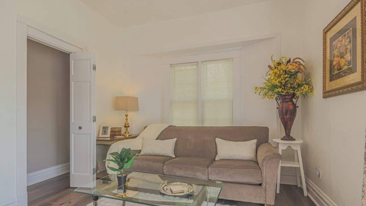 Forest Park Apartment | Comfy One Bed Apartment in Forest Park