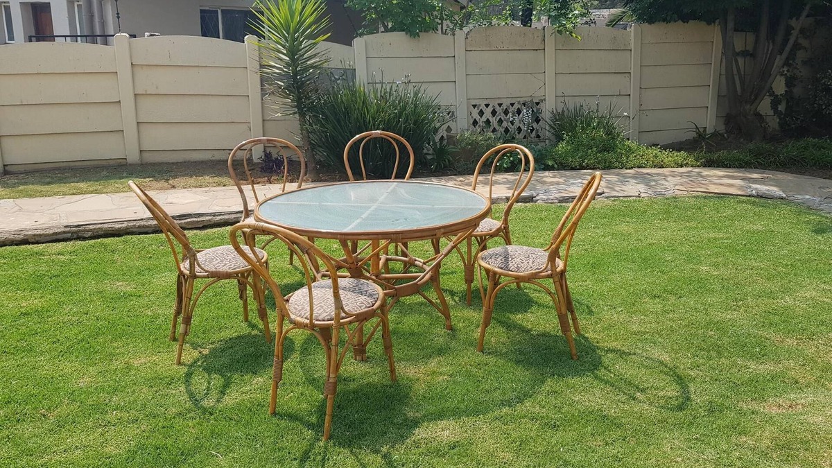Croydon House | Comfy Private Home- Centrally Located, Close to Airport, Shops, Freeways, Casino