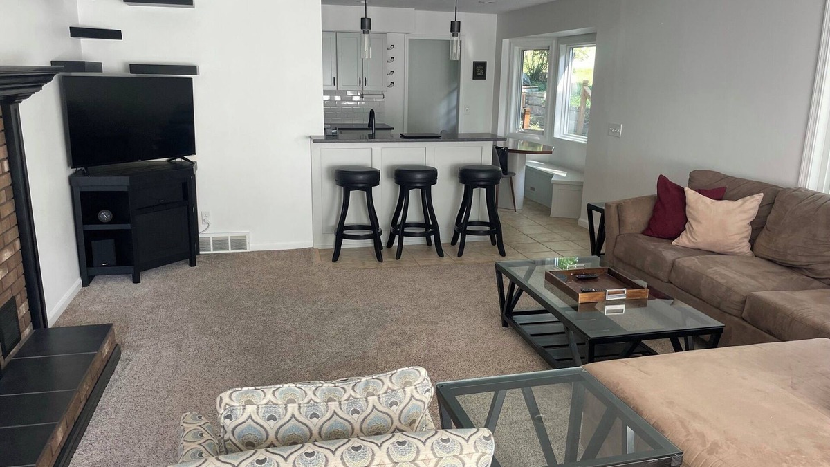 Westside Connection House | Comfy ranch home close to Downtown Grand Rapids
