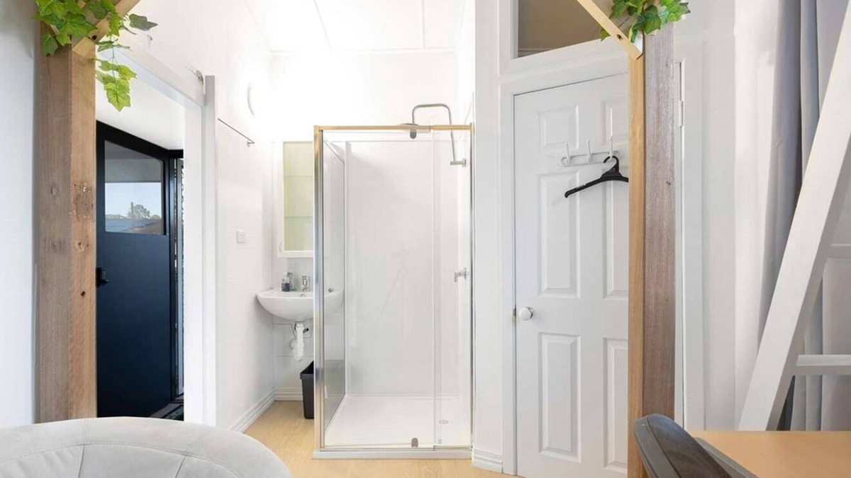 Mount Gravatt East Apartment | Comfy Studio Loft Suite,