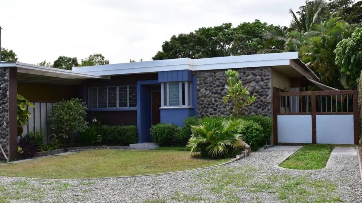 Beverly Hills House | Comfy two bedroom house with Everything
