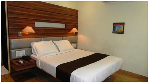 Janjgir Hotel | Comic Comfort Getaway - Warm Hospitality Hotel