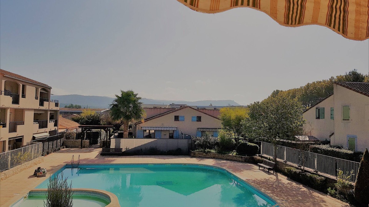 Le Beausset Apartment | Comme à la maison, 3-star furnished holiday accommodation