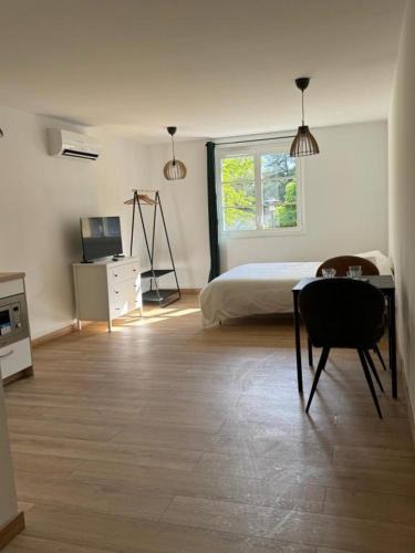 Crest Apartment | Comme à la Maison