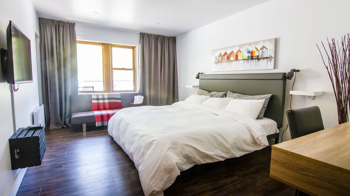 Magog Hotel | Comme Chez Soi Restaurant & Auberge