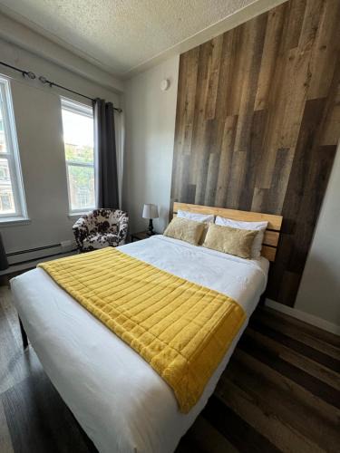 Whyte ave Hotel | Commercial Hotel