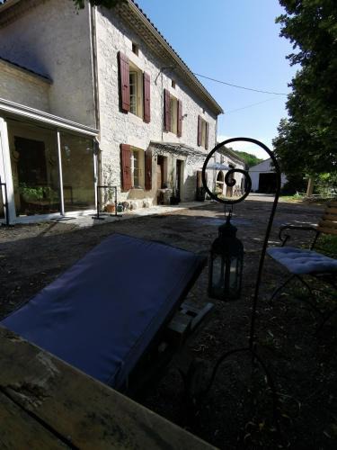 Montaigu-de-Quercy House | Communication Cheval