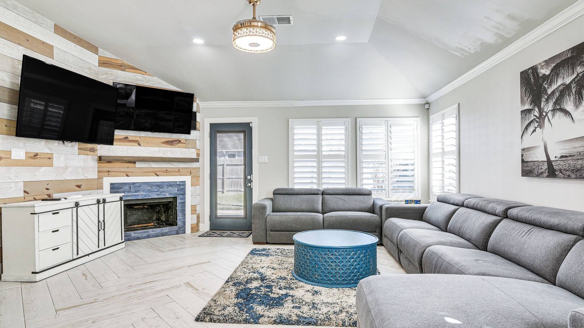 Sienna Plantation House | Community Pool & Courts: Missouri City Gem w/Yard