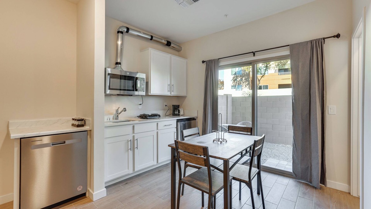 Desert View Apartment | Community Trails & Dog Park: Phoenix Studio!