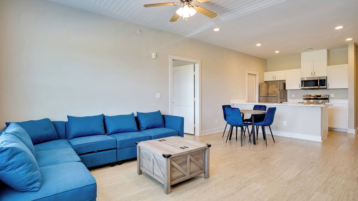 Crowley Apartment | Commute to Fort Worth: Newly Built Apt w/Pool
