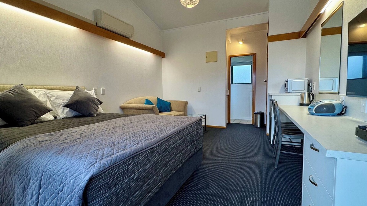 Gisborne Apartment | Compact, Cosy Studio