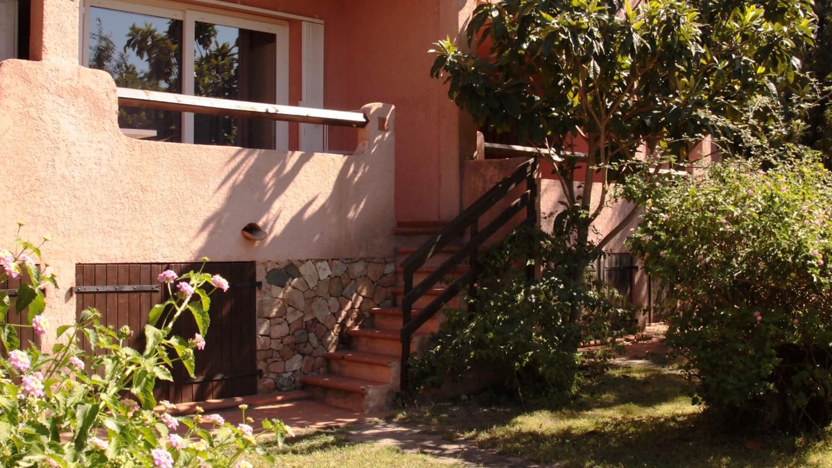 Pinarellu Apartment | Compl. Res. Pinarello Marina - Two rooms/4 persons - Deux pièces/4 personnes
