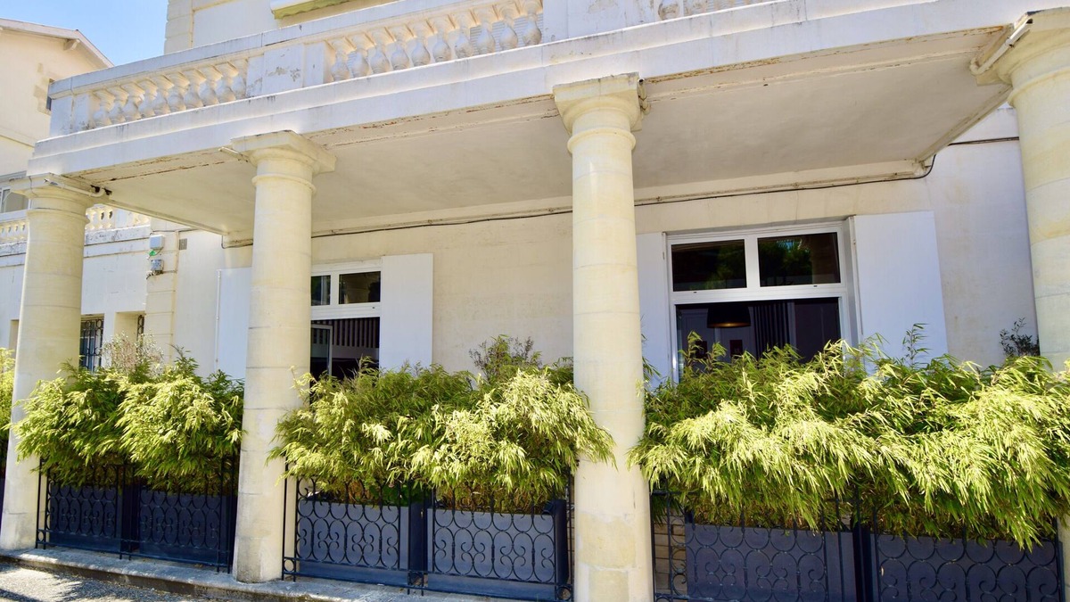 Pontaillac Apartment | COMPLETE ACCOMMODATION IN A PRIVATE RESIDENCE BY THE BEACH