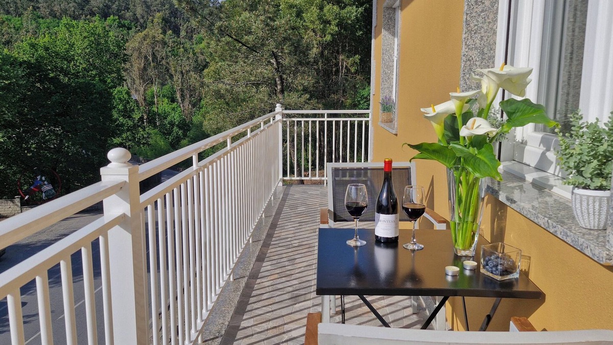 Mondariz Apartment | COMPLETE APARTMENT WITH TERRACE