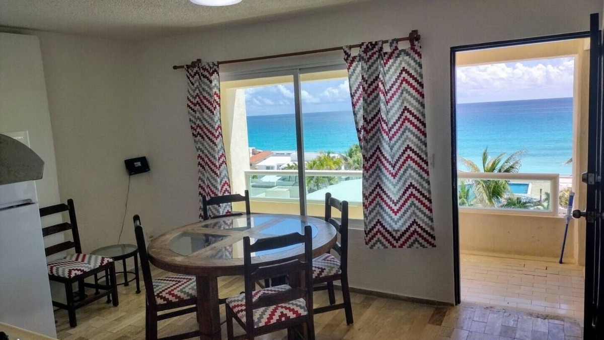 Punta Cancun Apartment | Complete Ocean front view Apartment + kitchen + bathroom 2 beds for 4 people