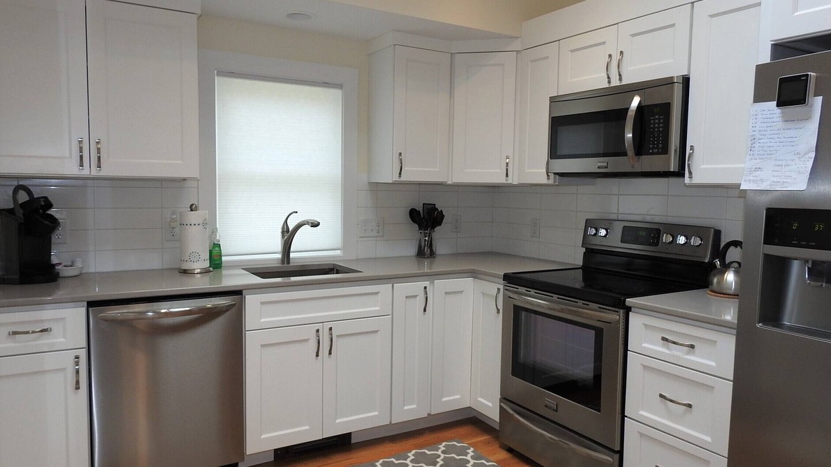 West Hyannisport House | COMPLETE RENOVATION Cragville Beach West Hyannisport