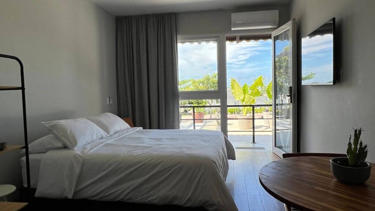 Fazenda Apartment | Complete studio with bay view