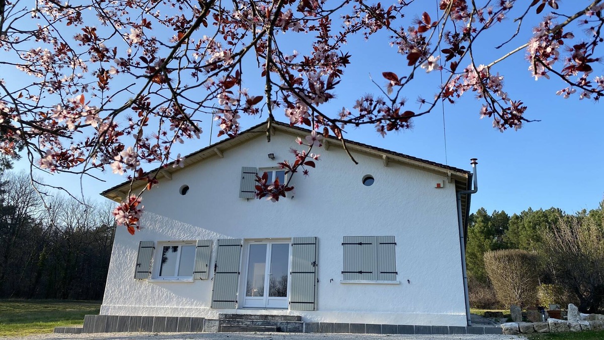 Le Fleix House | Complete tranquility - house in 3 acres of land surrounded by woods.