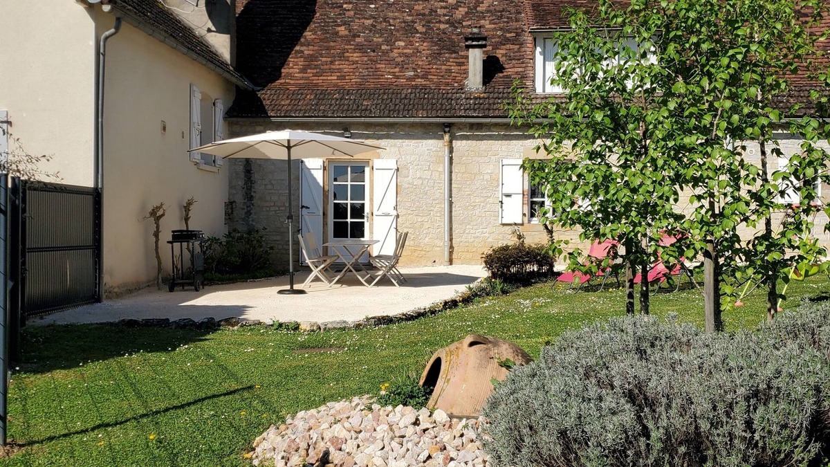 Cavagnac House | Completely renovated 4/6 pers gîte in the countryside, north of the Lot.