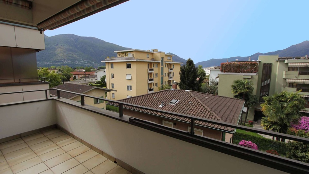 Ascona Apartment | Completely renovated apartment on the top floor with a view and indoor pool