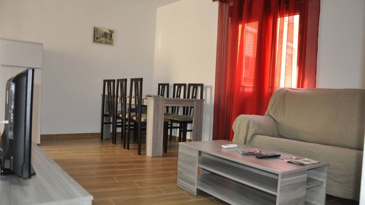 Toledo City Center Apartment | COMPLETELY RENOVATED HOUSE WITH FREE WIFI