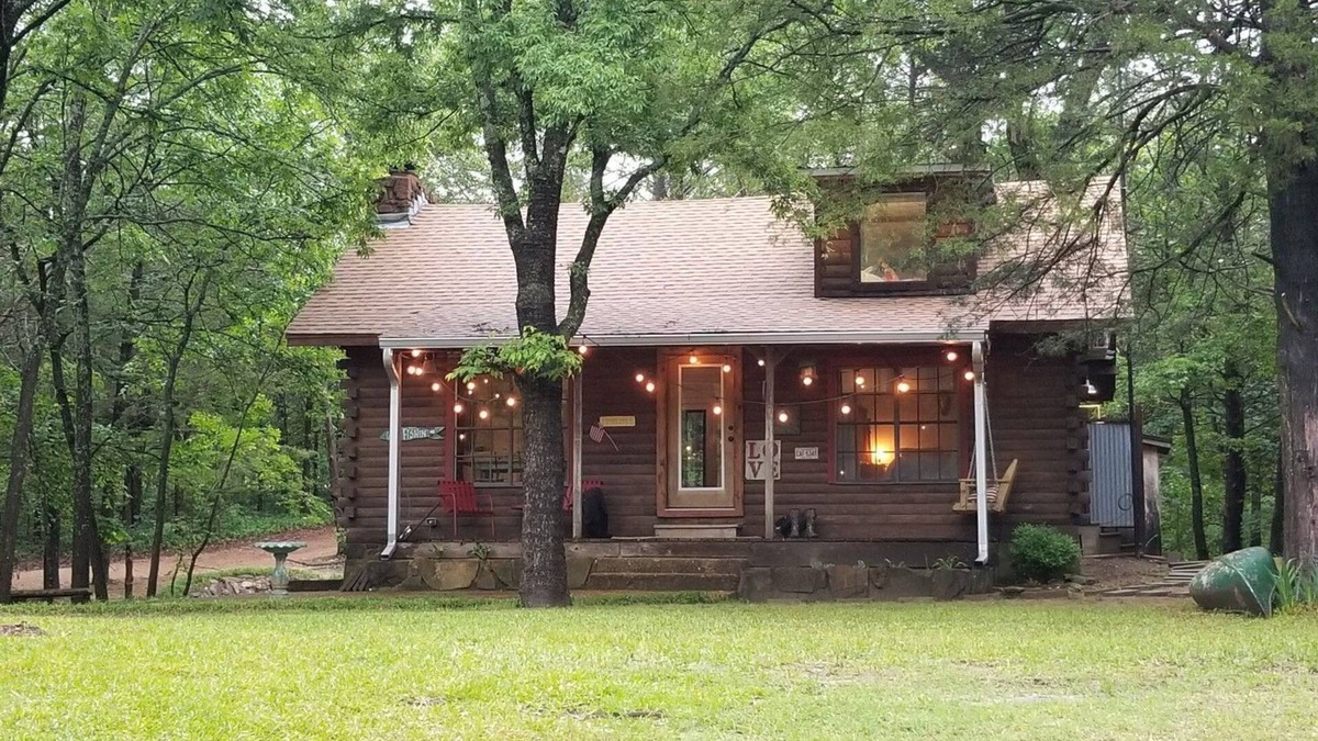 Coleman Cabin | Completely restored cabin on the banks of the Blue River!