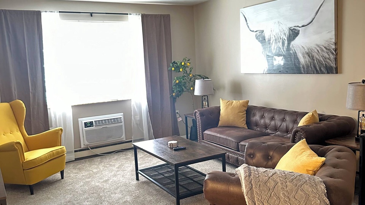 Massillon Apartment | Completely updated 2-bedroom apartment with AC, WiFi in Massillon by everything!