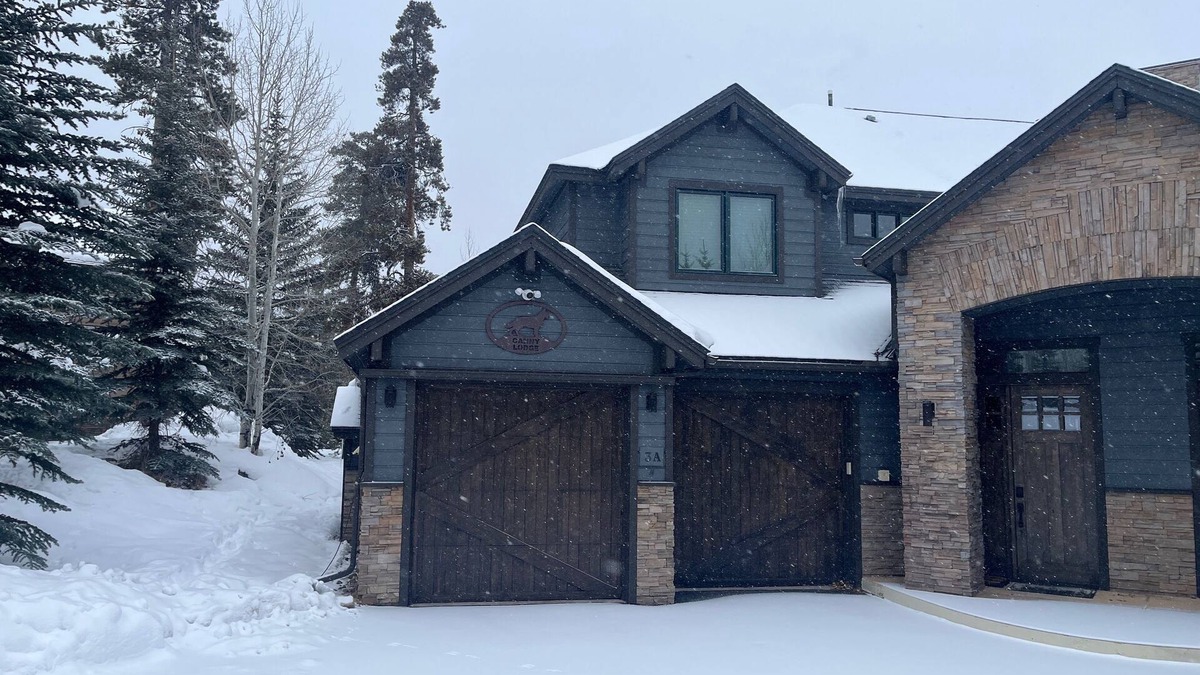 The Reserve House | Completely Updated Mountain Modern Frisco Home Close to 6 Ski Resorts