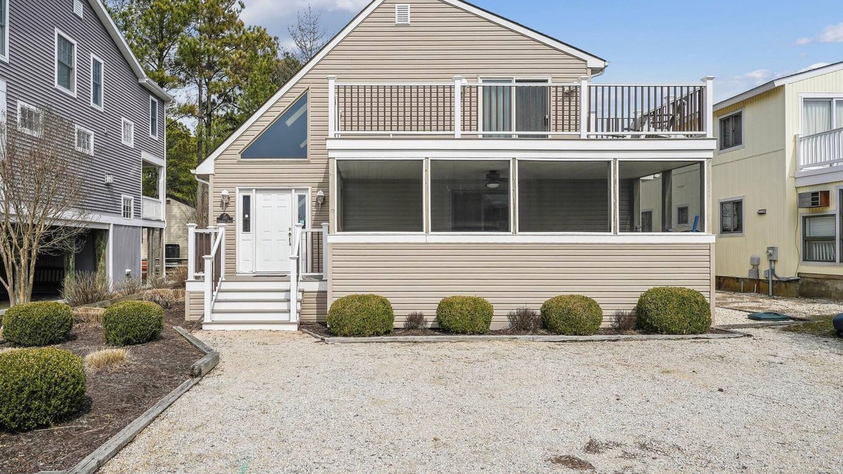Sandpiper Pines House | Complimentary activities, a $300 WEEKLY value! CENTRAL A/C, GAS GRILL, SHORT DISTANCE TO THE BEACH!