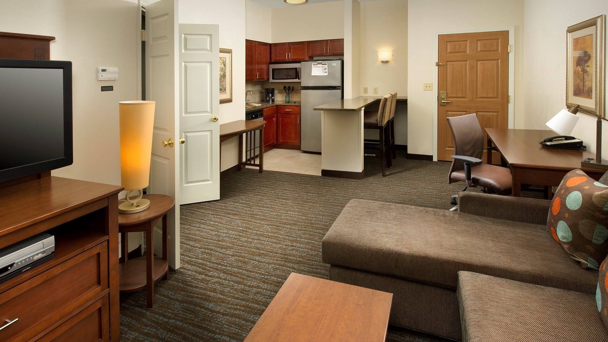 Morrisville Condo | Complimentary Breakfast Buffet + Free Wi-Fi | Close to Research Triangle Park