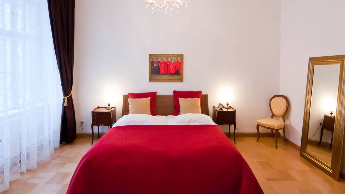 Innere Stadt Apartment | Concerto - Large 5-room steps from Cathedral, 1st distric