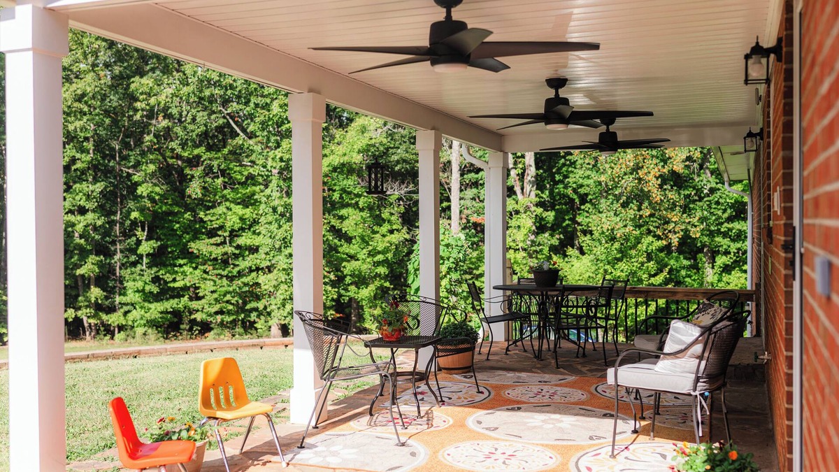 Concord House | Concord Home near Lynchburg & Appomattox well stocked kitchen laundry 4BR 2BA