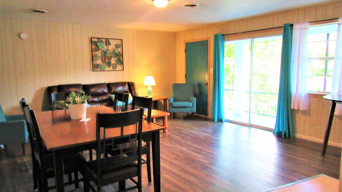Almo Condo | Condo #18 at Kentucky Lake's Lynnhurst Family Resort
