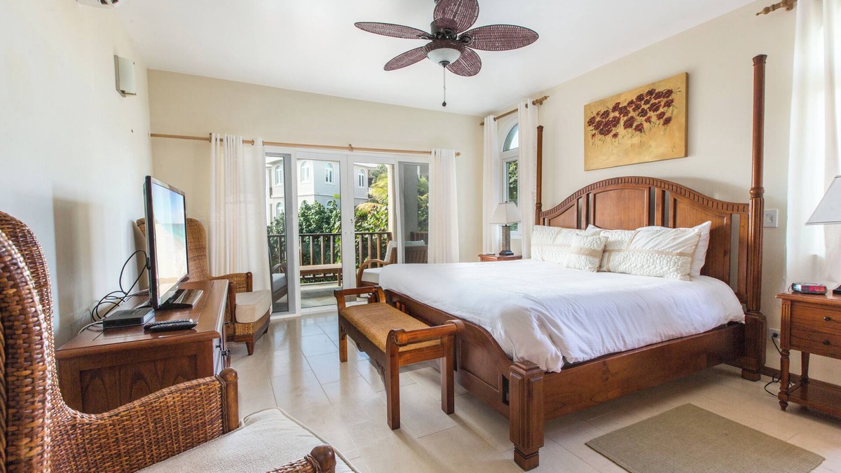 Shoal Bay Condo | Condo- 2 King Suites on Shoal Bay!
