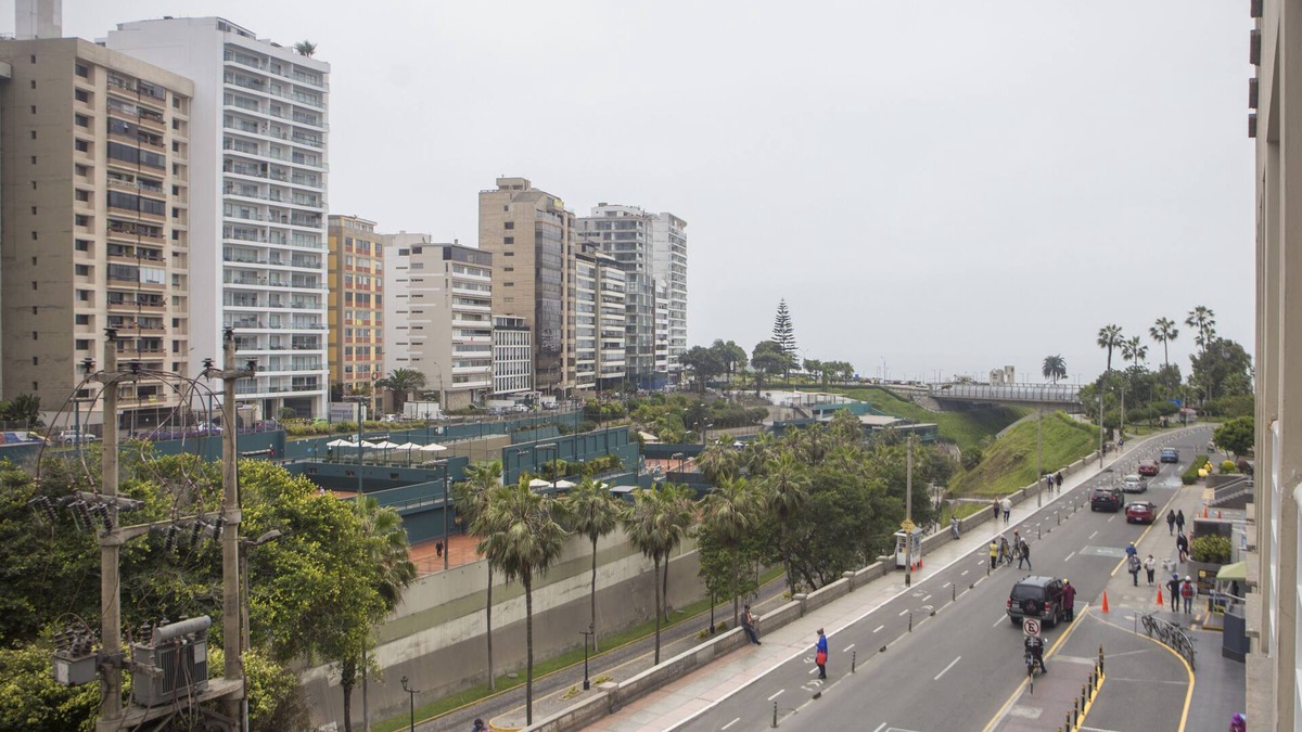 Reducto Apartment | Condo 3 Blocks from the Ocean