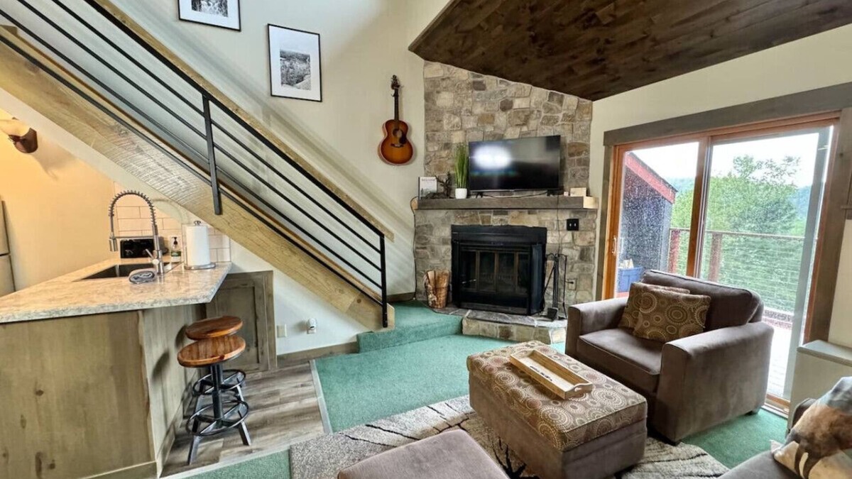 Lutsen Condo | Condo at Lutsen Mtn Ski in Ski out Hike Bike Ski Swim etc