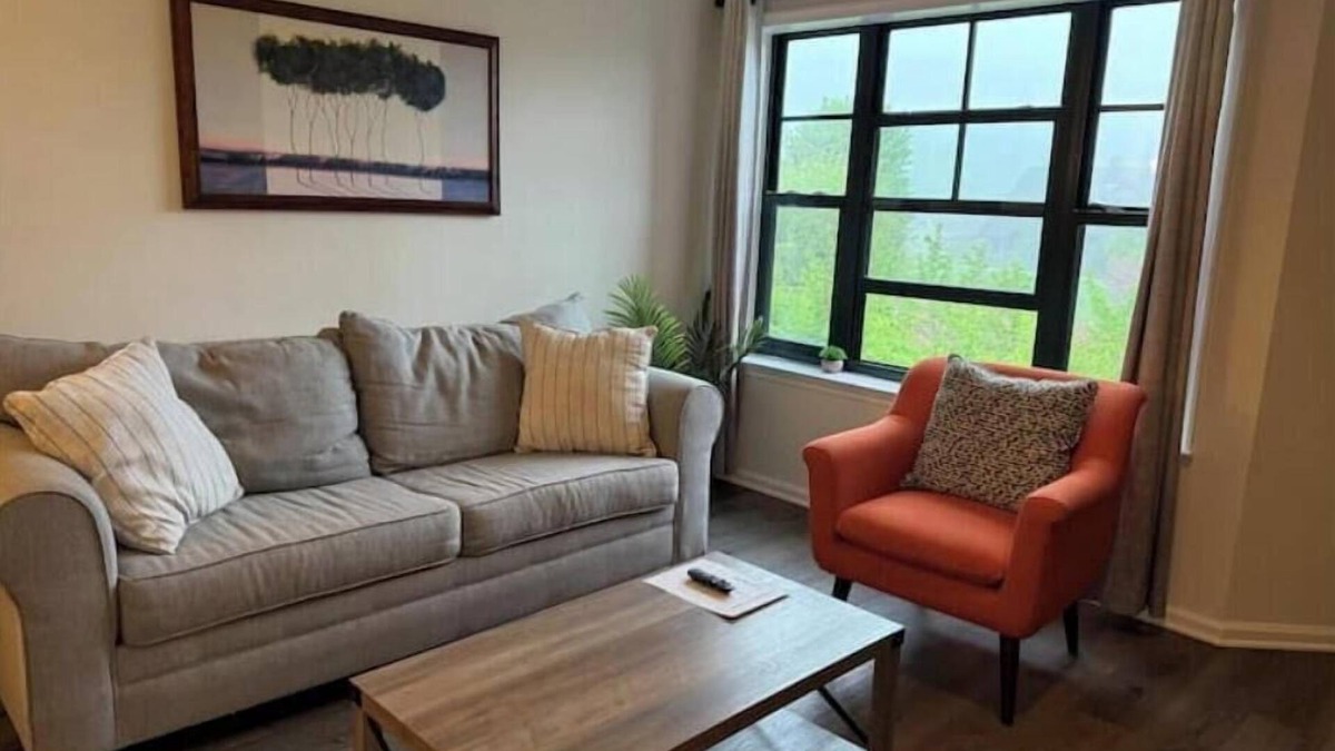 Vernon Condo | Condo at Mtn Creek 1 Bdr 1 Bath sleep 4 Mtn view #308
