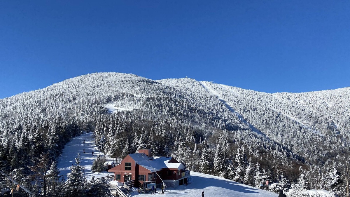 Warren Condo | Condo at Sugarbush/Lincoln Peak - Close to the Mountain!
