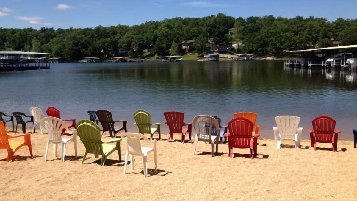 Osage Beach Condo | Condo at The Ledges! 2BR+Large Loft/2.5 BA Condo-2 Pools & Beach