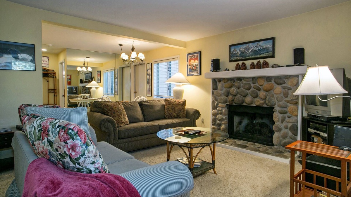 Incline Village Apartment | Condo at the popular McCloud complex (MC255)