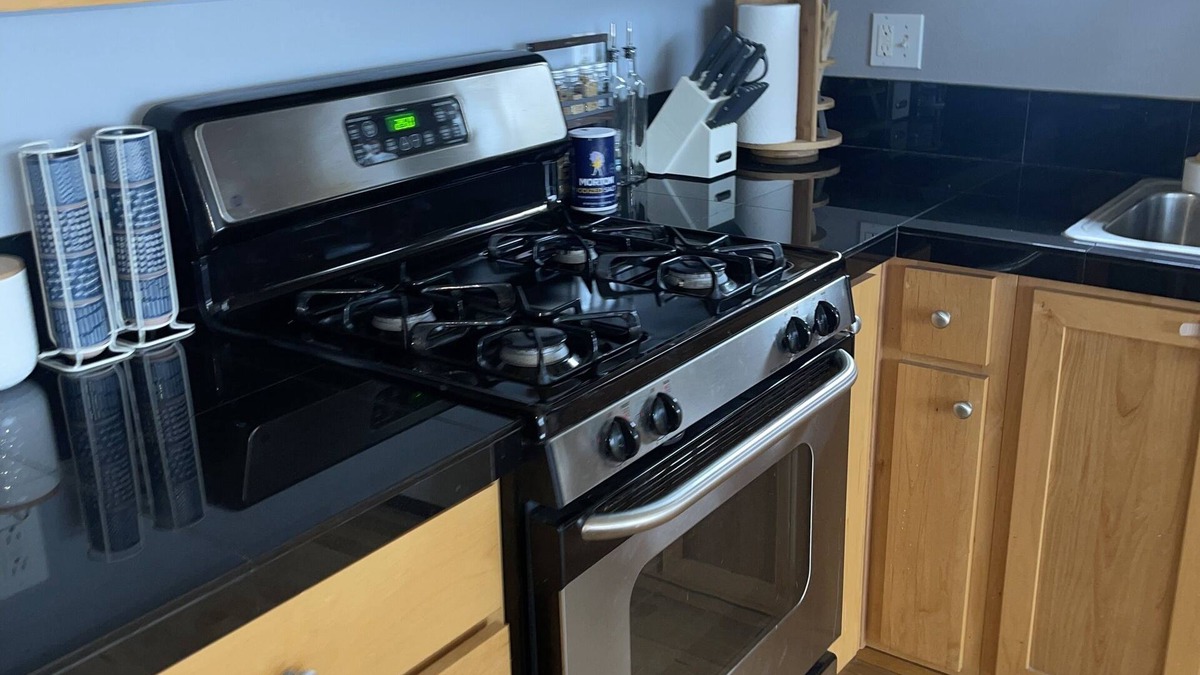 Five Oaks Condo | Condo close to Nike and Intel