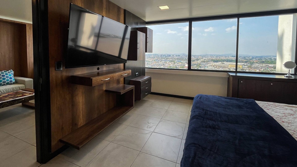 Puerto Santa Ana Apartment | Condo in Puerto Santa Ana -Free Parking